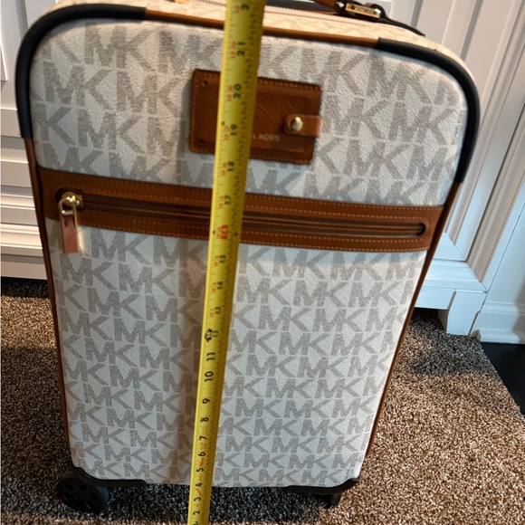 Michael Kors Carry On Luggage - Picture 11 of 15